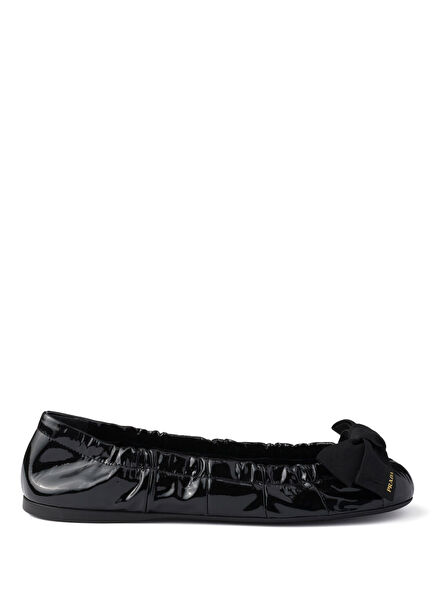 Siyah Fiyonklu Rugan Kadın Babet