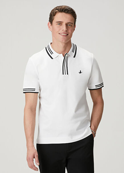 Beyaz Comfort Fit Patı Ve Kol Ucu Çizgili Polo T-s