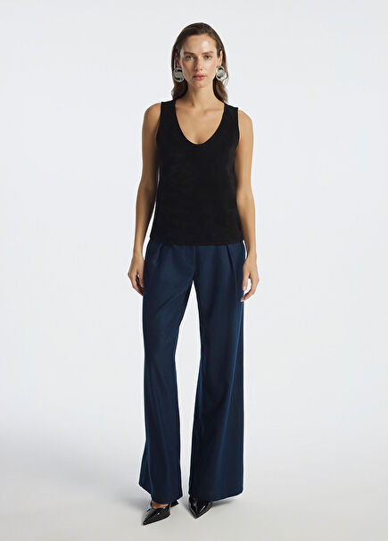 Ovale Black Suede Regular Fit Sleeveless Women's Blouse