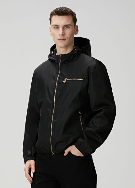 Siyah Kapüşonlu Mont