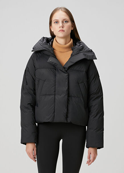 Chilliwack Siyah Kapüşonlu Puffer Mont
