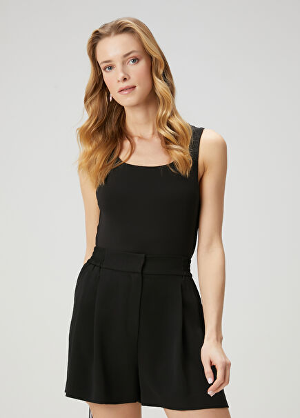 Black Sleeveless T-Shirt