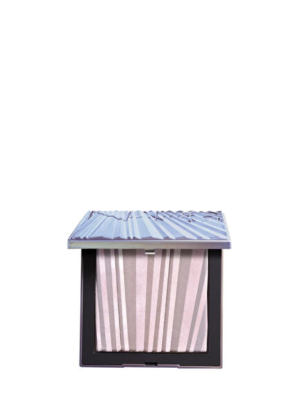 Aura Illuminating Face & Body Powder