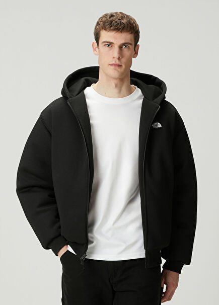 Siyah Kapüşonlu Logo Nakışlı Mont