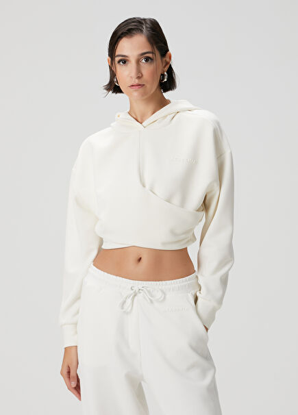 Kırık Beyaz Kapüşonlu Logolu Sweatshirt