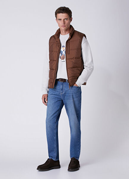 Loose Fit Light Blue Mid-Wash Jeans