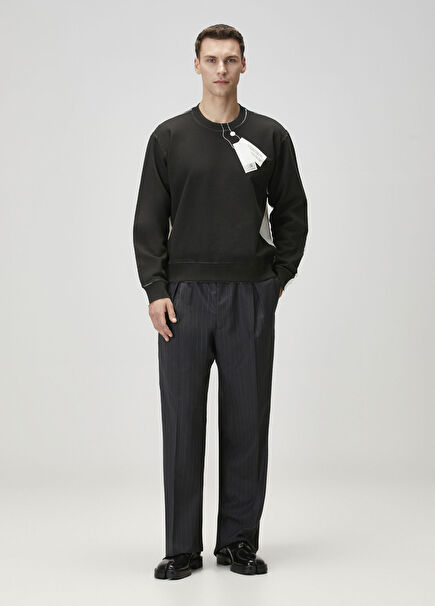 Kırık Beyaz Siyah Sweatshirt