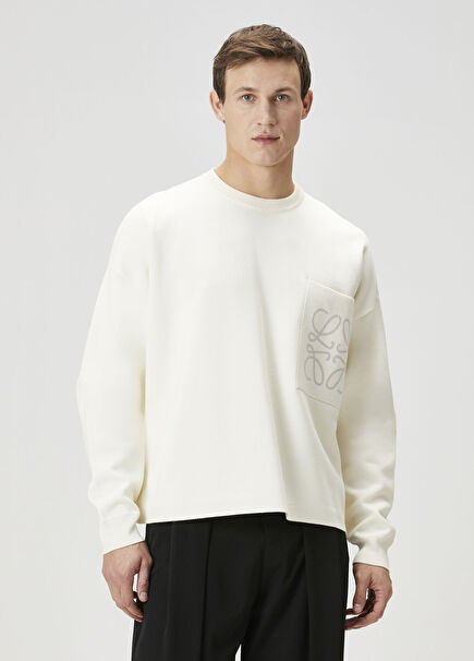 Beyaz Logo Detaylı Kazak