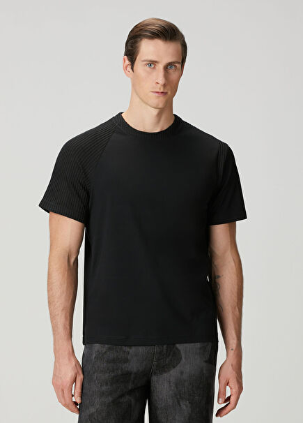 Black Rib Texture Detailed T-Shirt