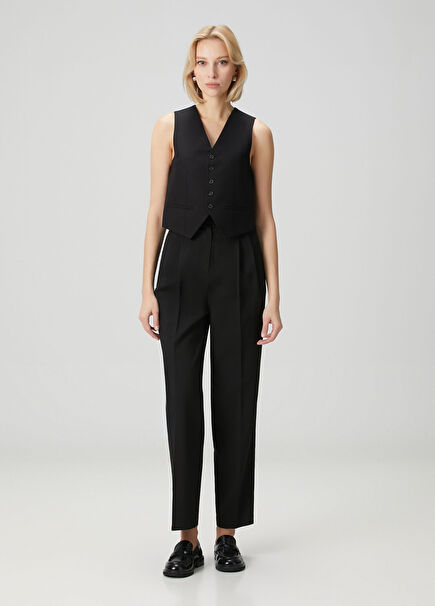 Bea Black Pleated Pants