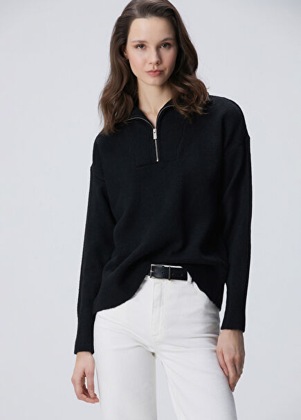 Siyah Dik Yaka Fermuarlı Uzun Kol Kazak