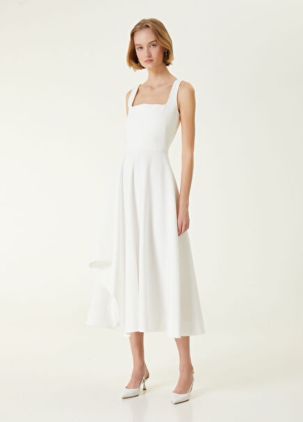 Beyaz Asimetrik Etekli Elbise