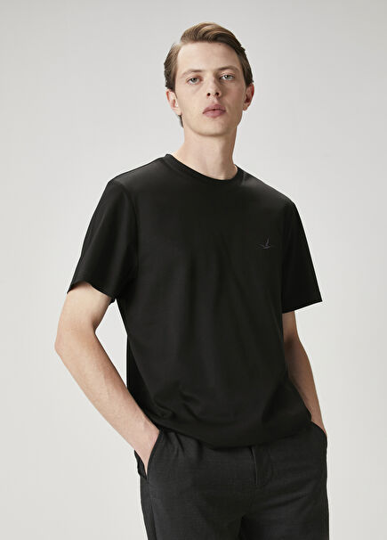 Black Basic T-Shirt