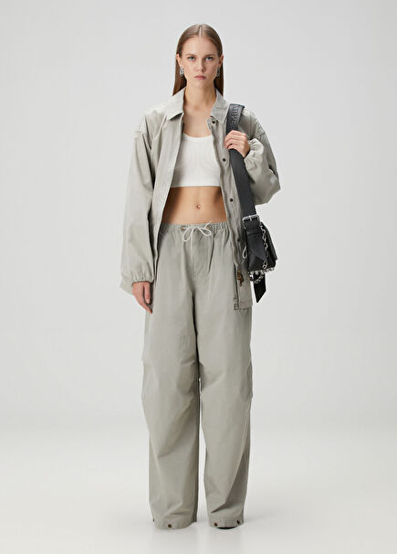 Taş Logo Detaylı Pantolon