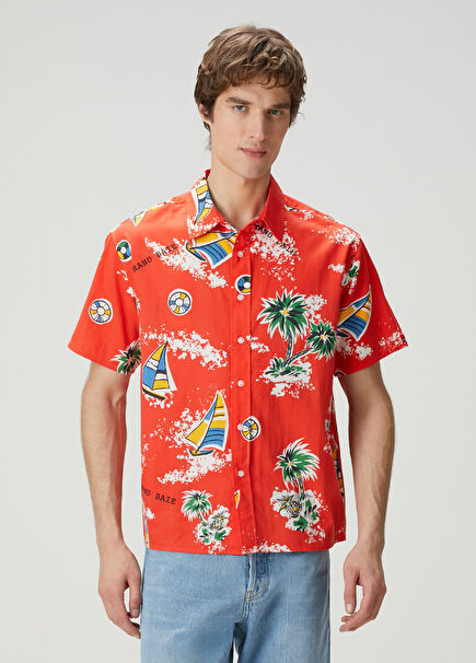 Red Figure Pattern Short-Sleeved Shirt