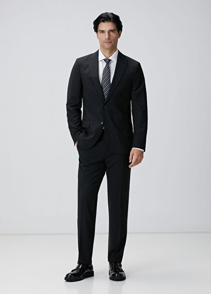 Siyah Yün Karışımlı Takım Elbise