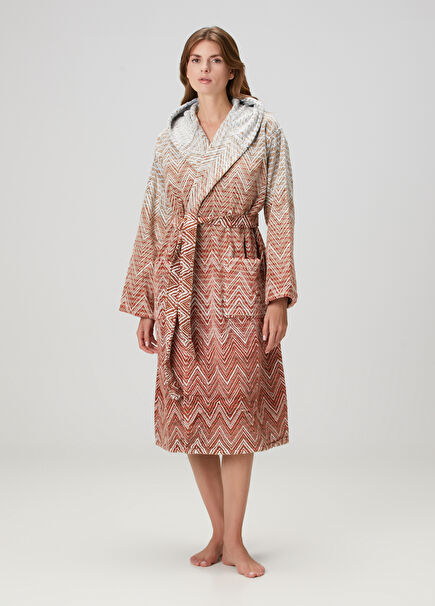 Kırmızı Zikzak Desenli Bornoz