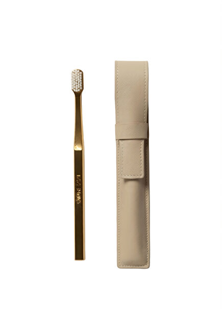 Gold White Medium Diş Fırçası ve Bej Deri Diş Fırçası Kılıfı