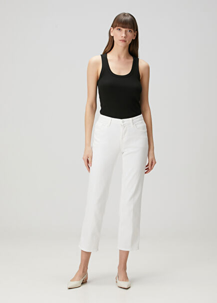 Calie White Straight Jeans