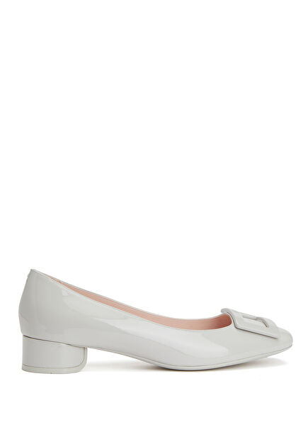 Roundy Light Grey Leather Pump