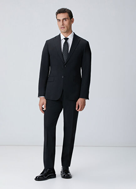 Siyah Yün Karışımlı Takım Elbise