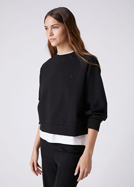 Siyah Biye Detaylı Sweatshirt