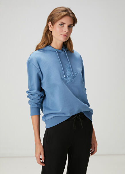 Mavi Kapüşonlu Karalama Kuş Nakışlı Sweatshirt