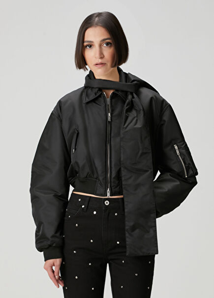 Siyah Atkı Detaylı Kısa Bomber Mont