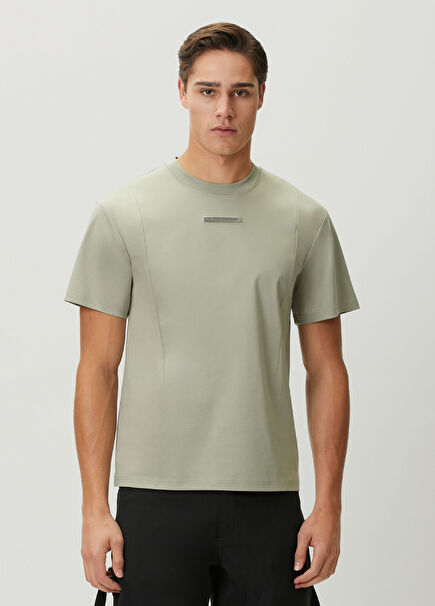 Haki Plaka Detaylı T-shirt