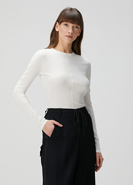 Fitted White Long Sleeve T-Shirt