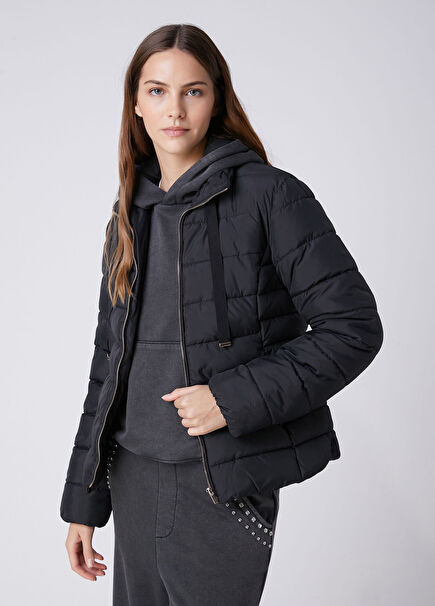 Black Basic Puffer Jacket