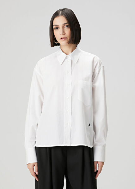 Beyaz Cep Detaylı Gömlek