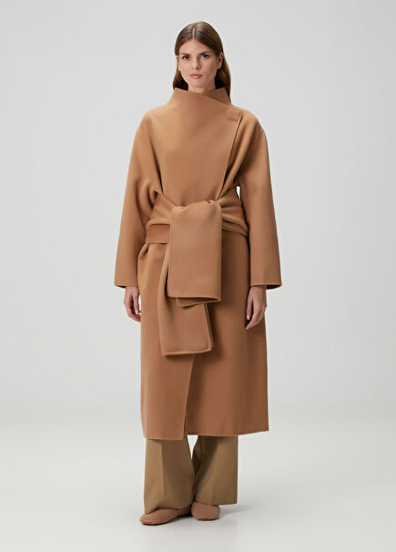 Koyu Bej Yün Palto
