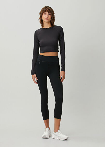Train 7/8 Black Leggings