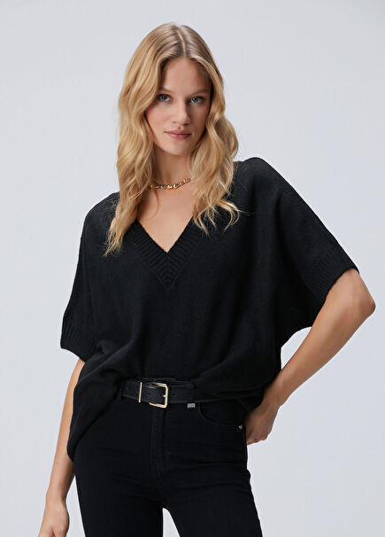 Black V-Neck Short Sleeve Sweater