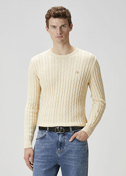 Kırık Beyaz Örgü Dokulu Kazak