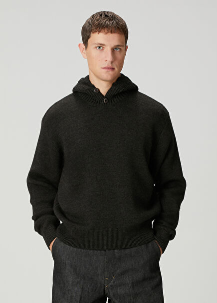 Kahverengi Kapüşonlu Kazak