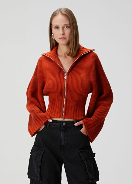 Kırmızı Yün Hırka