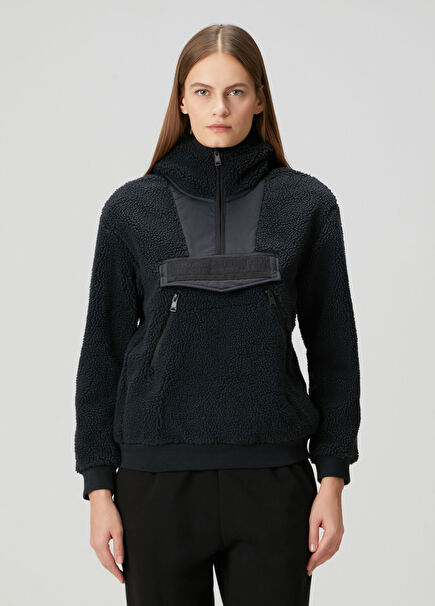 T-Seline Black Sweatshirt