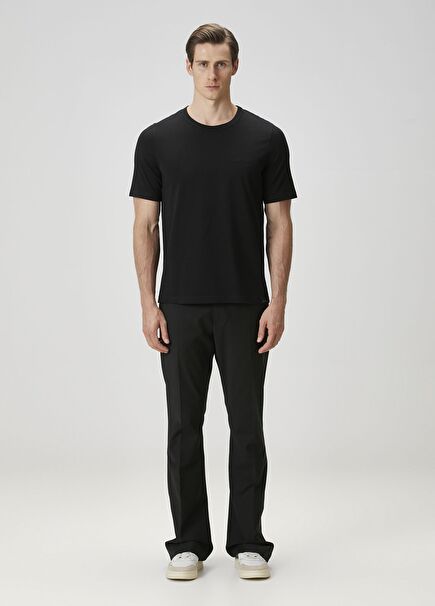 Siyah Logo Nakışlı T-shirt