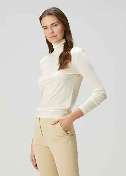 Cream Wool Knitwear