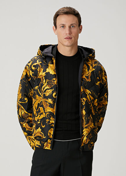 Siyah Kapüşonlu Mont