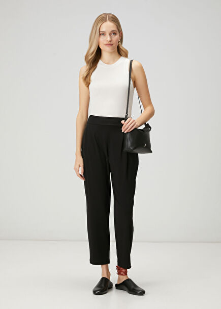 Siyah Pileli Jogger Pantolon