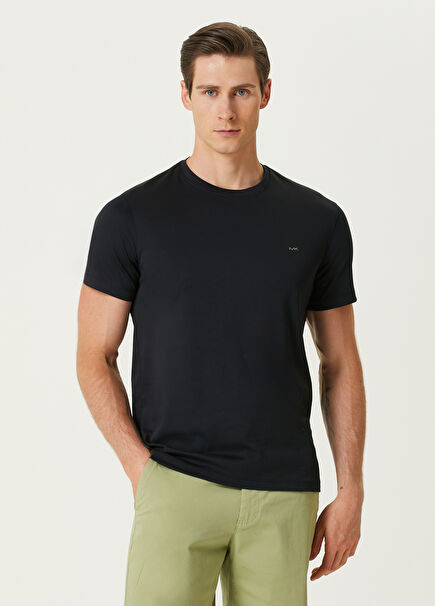 Black Basic T-shirt
