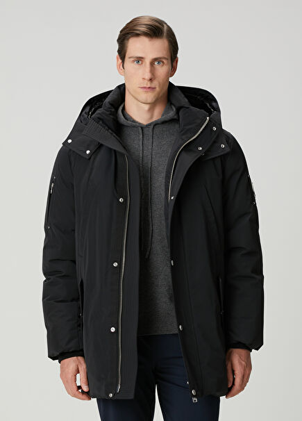 Siyah Kapüşonlu Parka