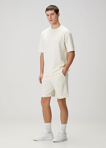 Krem Yumuşak Dokulu Şort