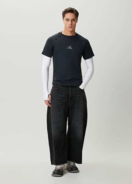 Round Fit Black Jeans