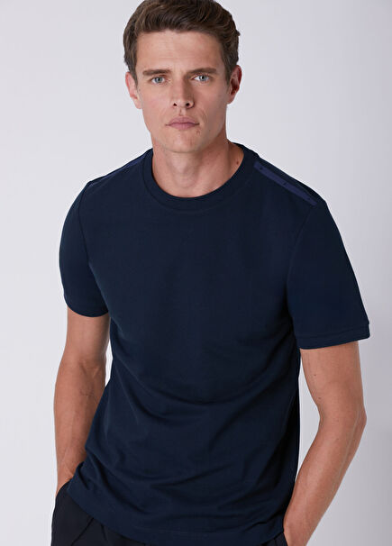 Basic Fit Lacivert Omuzu Kaz Fleksi Baskılı Tshirt