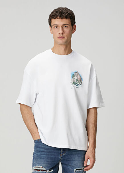 Beyaz Otel Baskılı Oversized T-shirt