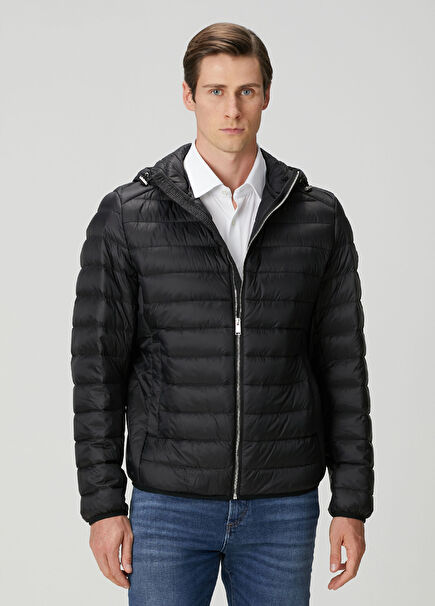 Siyah Kapüşonlu Puff Mont